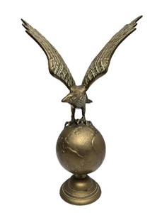 lot 73 image: Great Looking Vintage Brass Eagle on World Statue