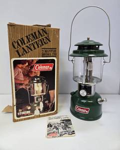 lot 93 image: Nice Condition Vintage COLEMAN Lantern wOriginal Box