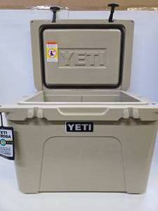 lot 59 image: Quality YETI Tundra Cooler wDucks Unlimited