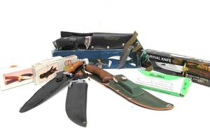 lot 18 image: Large Group of Unused Assorted Knives