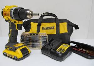 lot 34 image: Working DEWALT Cordless Drill Driver wBattery and Charger - Bag & Many Bits