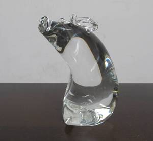 lot 153 image: Large Hand Signed STEUBEN Glass Pig 