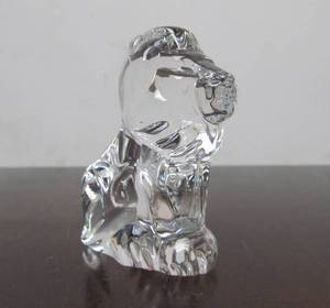 lot 156 image: Hand Signed STEUBEN Glass Lion