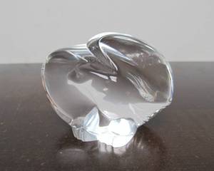 lot 158 image: Hand Signed STEUBEN Glass Eagle