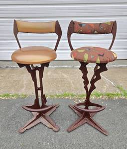 lot 130 image: 3 Retro 90s Funky Iron Designer Bar Stools