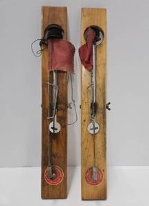 lot 138 image: Lot of 2 Vintage Ice Fishing Tip-Up Fishing Rods