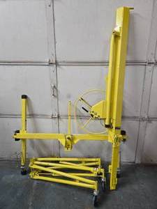 lot 323 image: Complete and Fully Functional MUD BOSS Drywall Panel Lift & Qual-Craft Drywall Tool