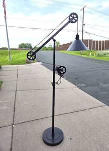 lot 303 image: Great Looking Henn & Hart Pulley System Floor Lamp
