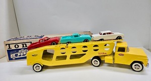 Excellent Clean Vintage TONKA No. 840 Car Carrier Truck - Complete w/Cars &amp; Original Box!