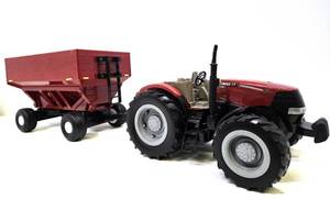 lot 232 image: Large ERTL Big Farm CASE Toy Tractor wTrailer
