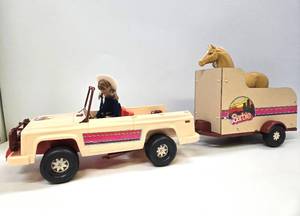 lot 233 image: Nice Vintage 1970s Western Barbie & Travelin Jeep Bronco wHorse Trailer