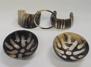 lot 250 image: Group of Genuine Carved Horn Jewelry & Trinket Bowls