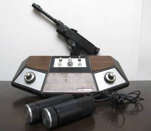 lot 178 image: Vintage APV Electronics TV FUN Early Video Game System & Temco Colt Special Model TV Game Gun