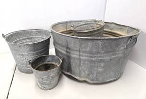 lot 325 image: Group of Primitive Antique Galvanized Steel Buckets Pails & Washtub