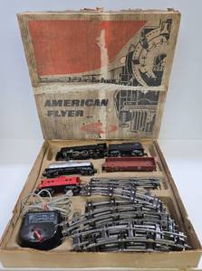 lot 355 image: Vintage 1950s era AMERICAN FLYER No. 20123 Train Set wOriginal Box