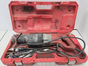 lot 391 image: Working Used Heavy Duty MILWAUKEE Orbital Super Sawzall