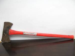 lot 324 image: Razorback Double Bit Axe Fiberglass Handle 34