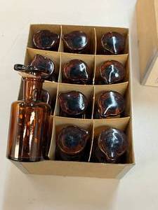 lot 20 image: 12 - 60ml Wheaton Dropping Bottles With Stopper