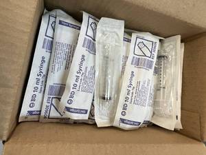 lot 43 image: Box of 10ml BD Syringes