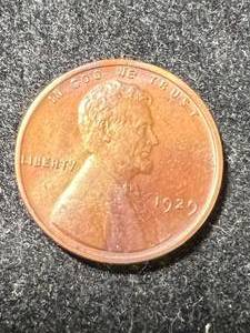 lot 19 image: 1929 US WHEAT CENT BU