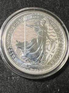 lot 57 image: 2023 BRITTANIA 1 TROY OZ .999 FINE SILVER IN AIRTITE