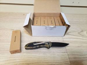 lot 11 image: 10 Camo Folding Pocket Knives