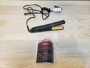 lot 21 image: CHI Tourmaline Ceramic Series Matte Black Hairstyling Iron 1