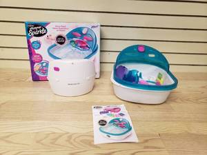 lot 32 image: Cra-z-art shimmer and sparkle 6 in 1 foot massager