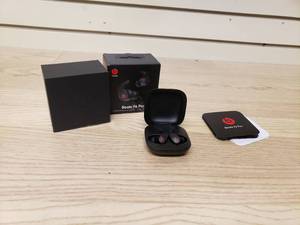 lot 35 image: Beats Fit Pro Wireless Earbuds