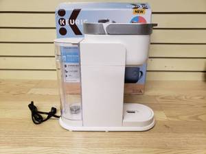 lot 46 image: Keurig White K-Iced single serve Coffee Maker