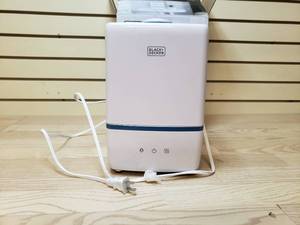 lot 58 image: Black  Decker Ultrasonic Humidifier