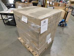 lot 530 image: Pallet of Lights--16 lights
