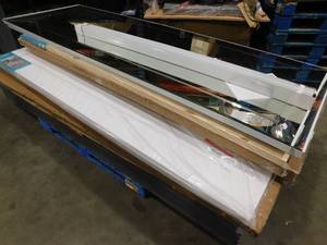 lot 531 image: Pallet of Door slabs, Mirrored Closet Doors
