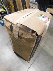lot 583 image: Master Flow 14 in. x 25 ft. Insulated Flexible Duct R8 Silver Jacket 150