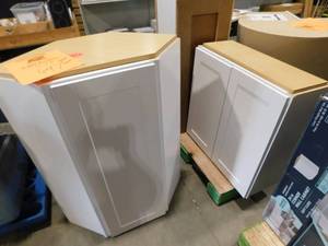 lot 697 image: Hampton Bay Shaker  Assembled Kitchen Cabinet in Satin White Lot of 2