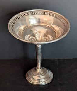 lot 34 image: Vintage Hamilton Weighted Sterling Silver Compote