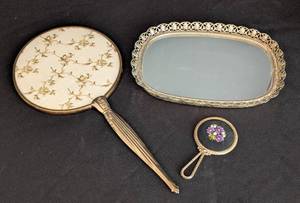 lot 67 image: Vintage Hand Mirrors and Vanity Tray