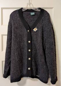 lot 70 image: Geiger Grey Wool Cardigan