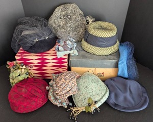 lot 104 image: Variety of Vintage Womens Hats
