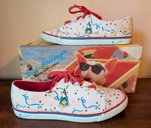 lot 113 image: Vintage Spudz MacKenzie Tennis Shoes