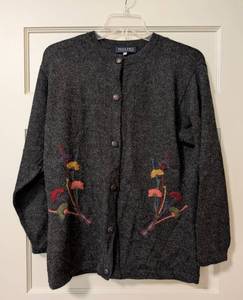 lot 117 image: Waliki Womens Alpaca Cardigan with Floral Embroidery - Size Large