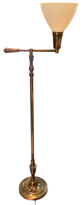 lot 377 image: Heavy Vintage Brass Floor Lamp