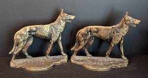 lot 27 image: Pair of Antique Brass German Shepherd Bookends by Spencer Foundry