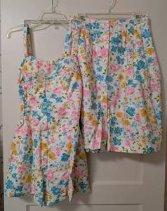 lot 164 image: Vintage Cole of California Floral Swimsuit and Matching Shorts