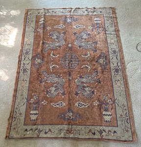 lot 251 image: Beautiful Vintage Oriental Tapestry  Rug