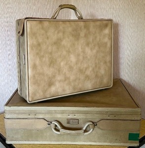 lot 291 image: Two Vintage Hartmann Hard Sided Suitcases