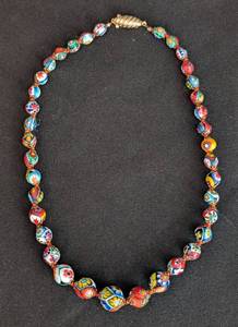 lot 314 image: Vintage Murano Millefiori Glass Bead Necklace