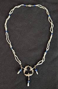 lot 323 image: Vintage Cultured Pearl and Lapis Necklace
