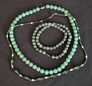 lot 330 image: Three Vintage Beaded Stone Necklaces