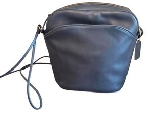 lot 89 image: Coach Navy Blue Leather Handbag
